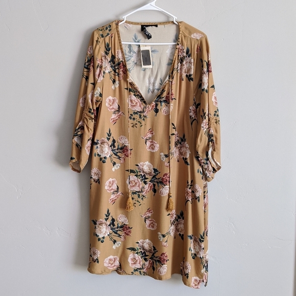 🆕🌿SUNDANCE FLORAL DRESS🌿 - Picture 9 of 15